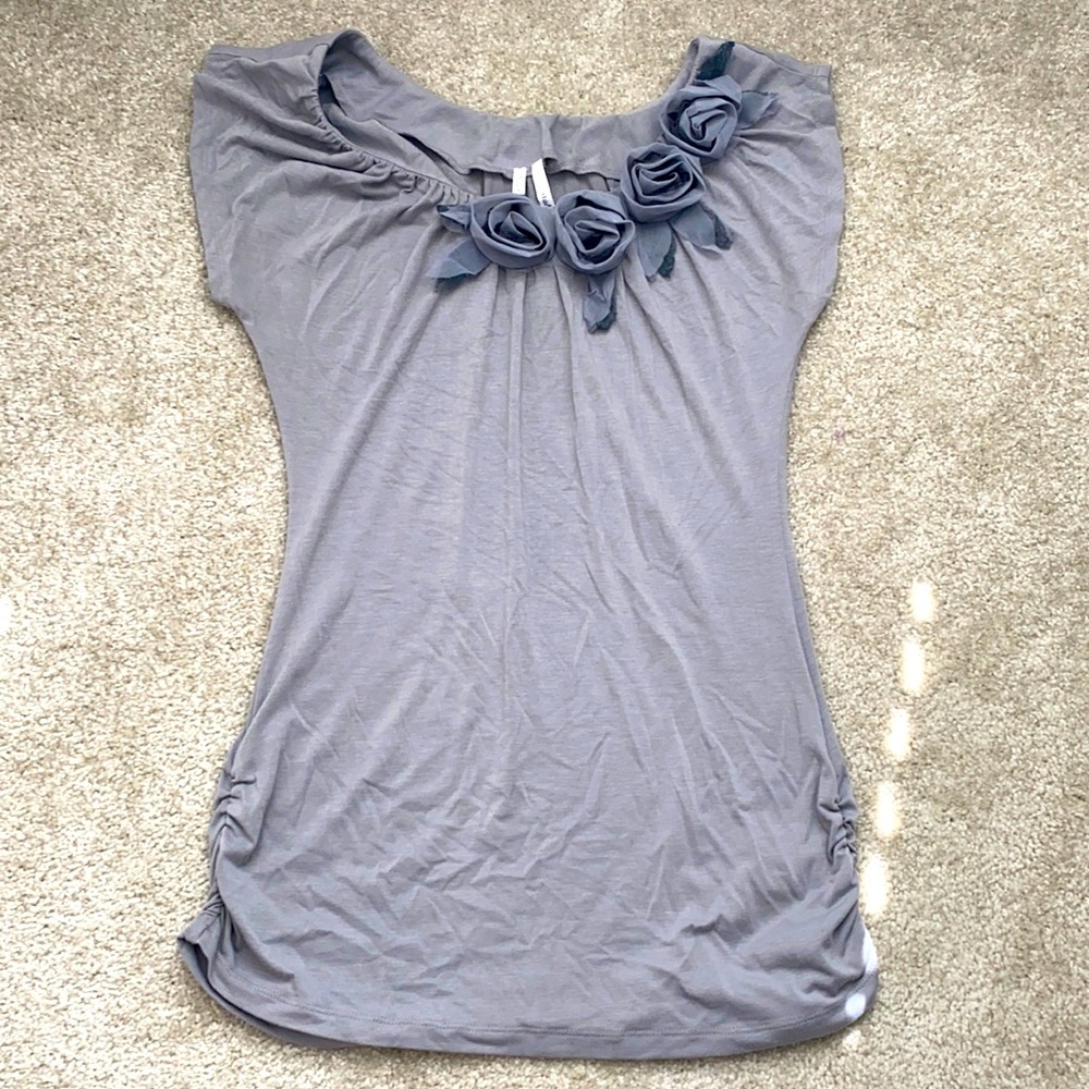 Rose accent Shirt